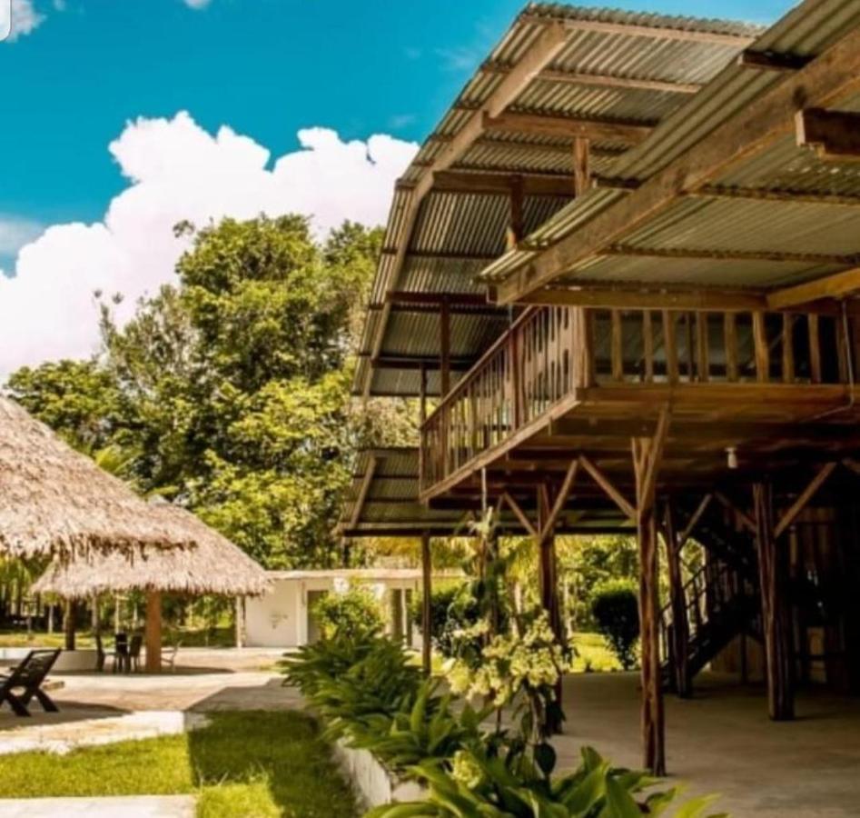 Hotel Karupa Amazonas Leticia Exteriör bild